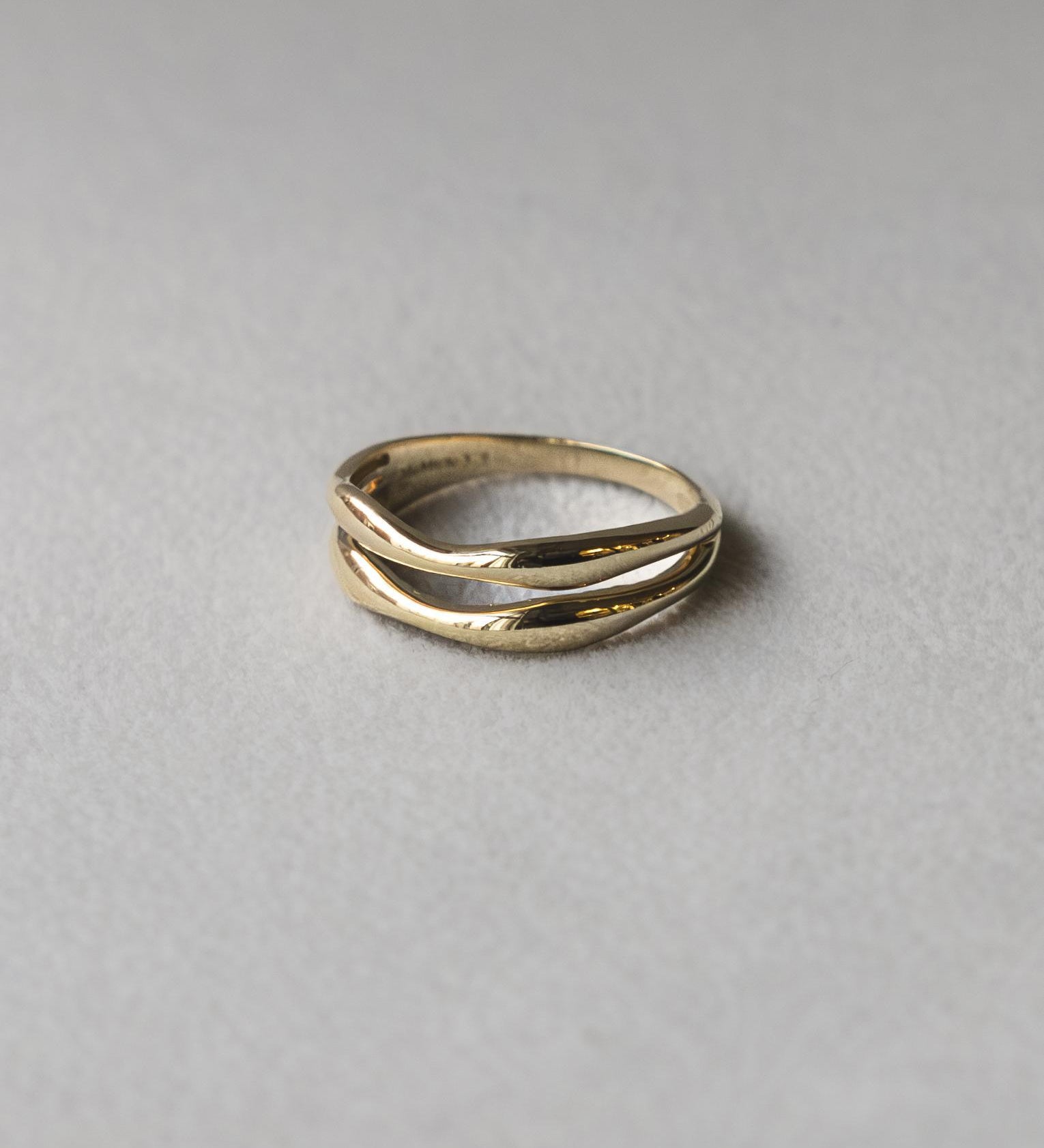 9kt Gold Double Wave Ring