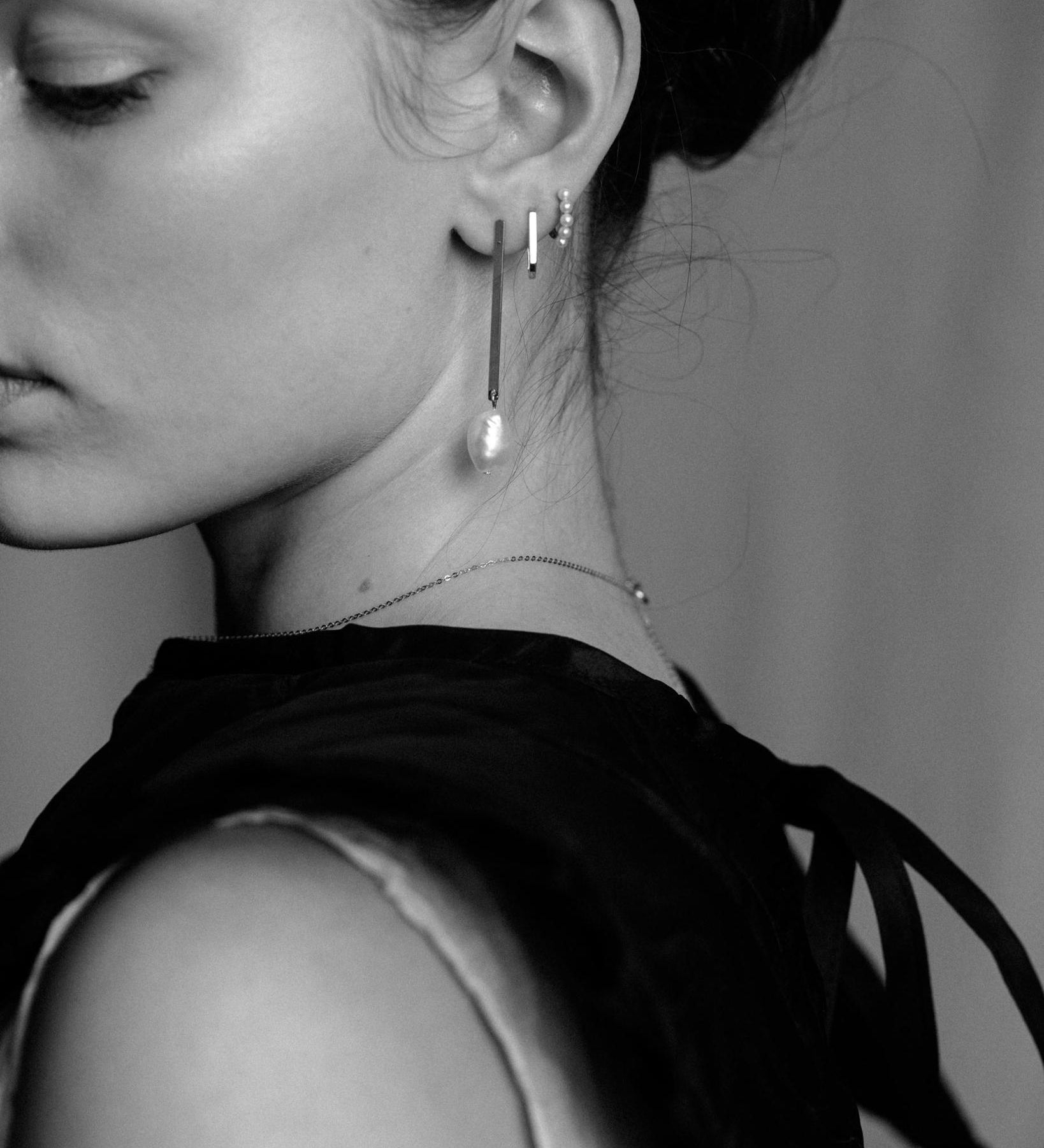 9kt Gold Medium Rectangular Hoop Earrings