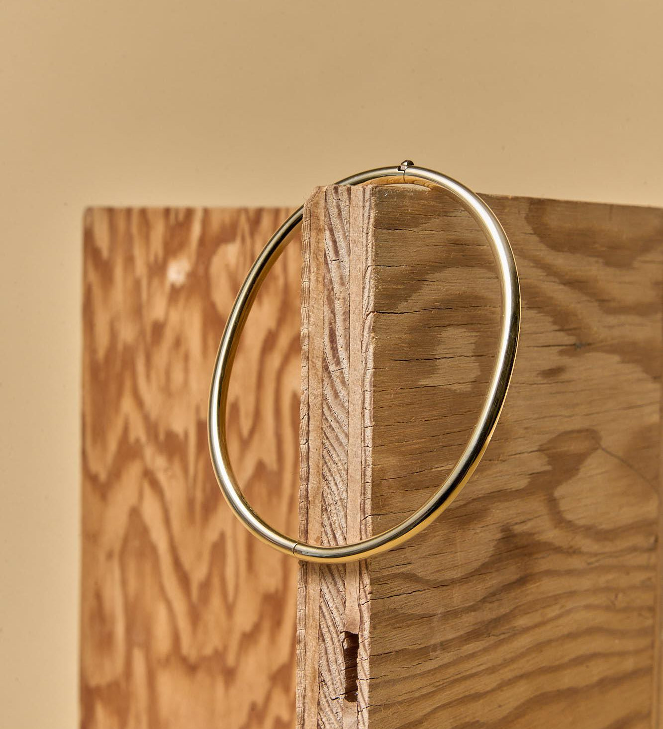 3mm Hinged Oval 18kt Gold Bangle