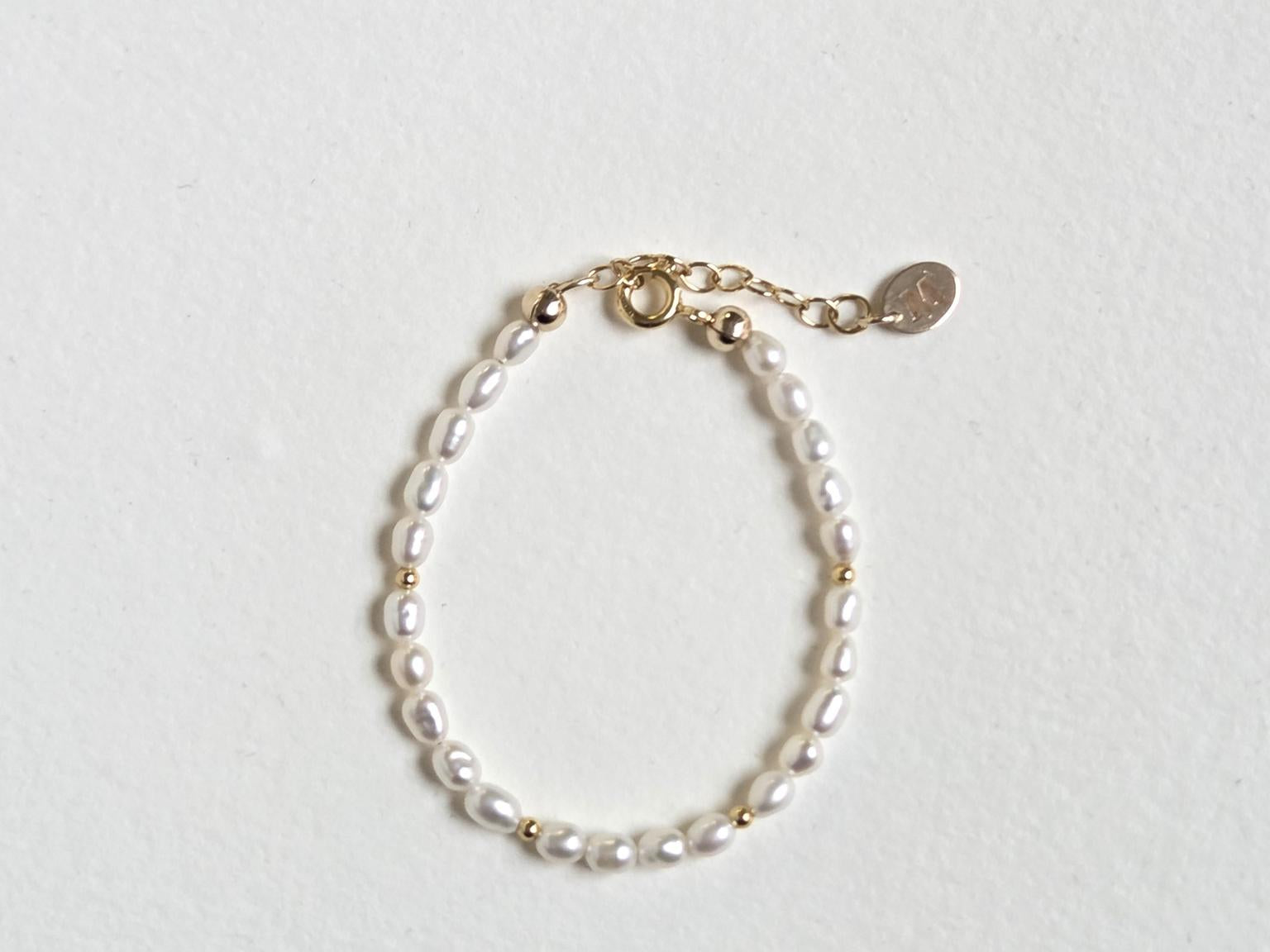 Childrens fresh water Pearl bracelet with gold filled clasp.