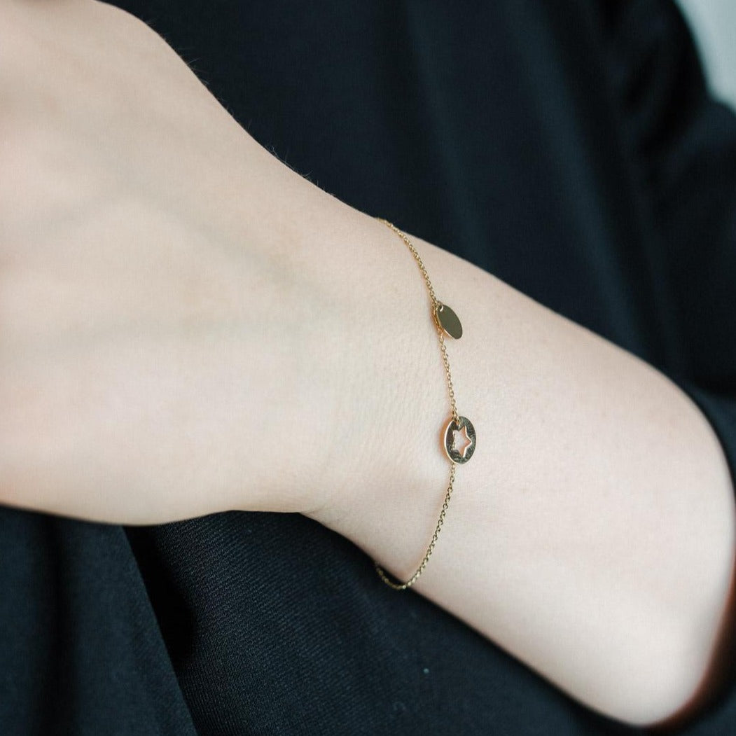 9kt Gold Disc & Star Disc Chain Bracelet
