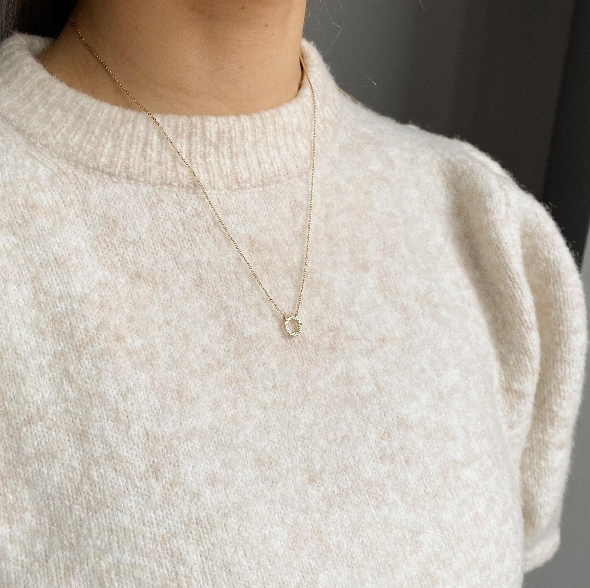 Platinum & Diamond Circle Pendant Necklace