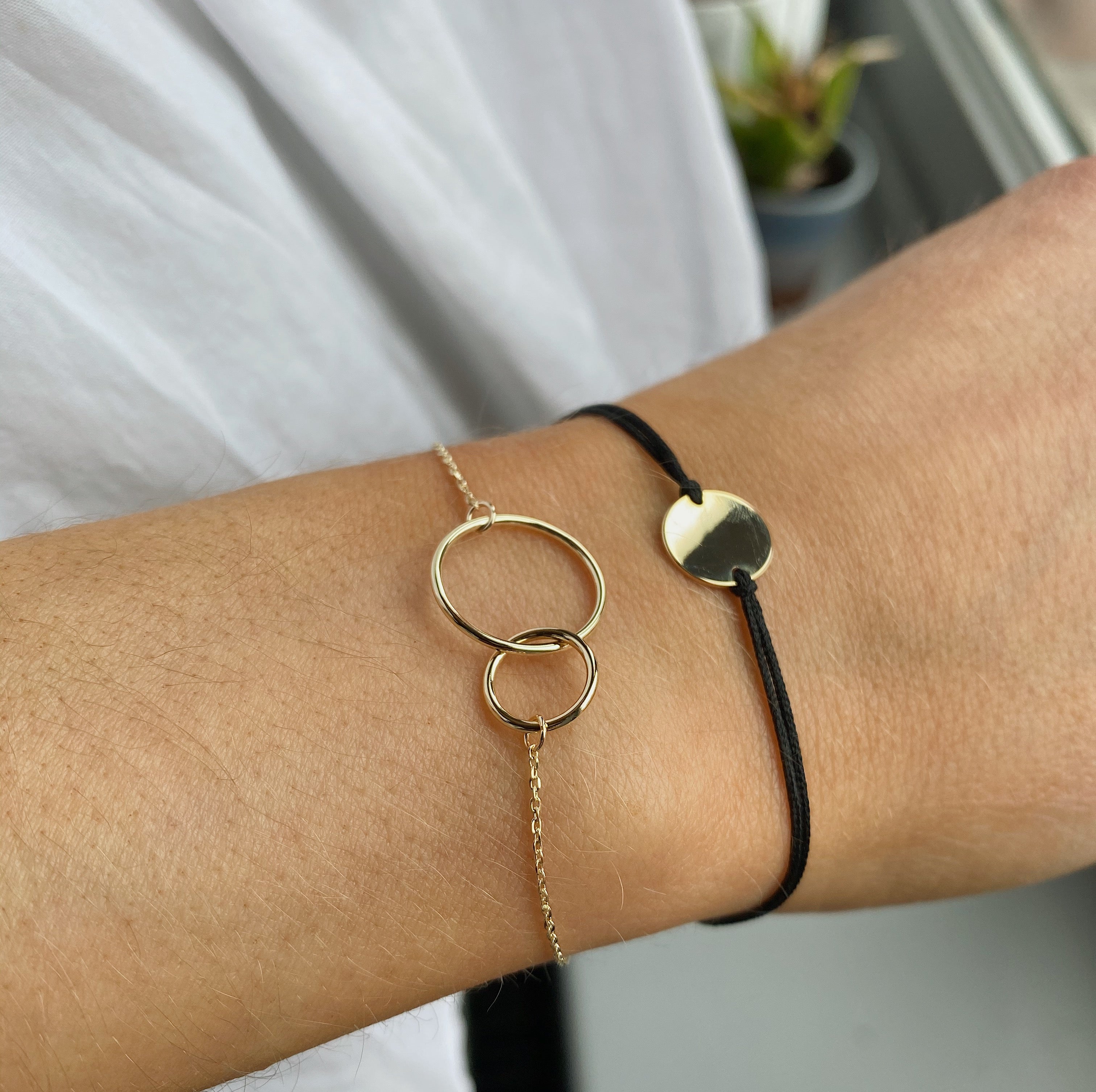 9kt Gold Disc Cord Bracelet